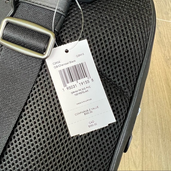 Coach Graham Pack In Signature Canvas - Picture 8 of 8